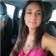 Laureata in lingue per la comunicazione interculturale ed impresa presso l'università di Siena con 110 e lode